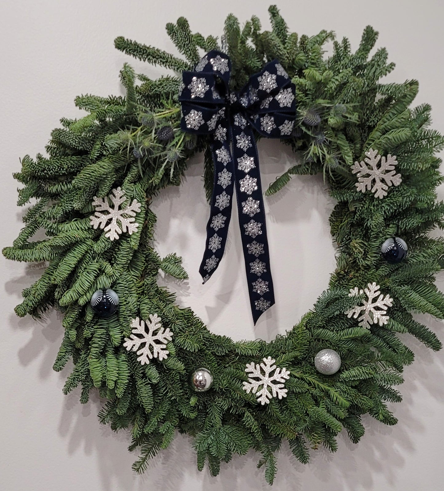 26-28" Deluxe Noble Christmas Wreath