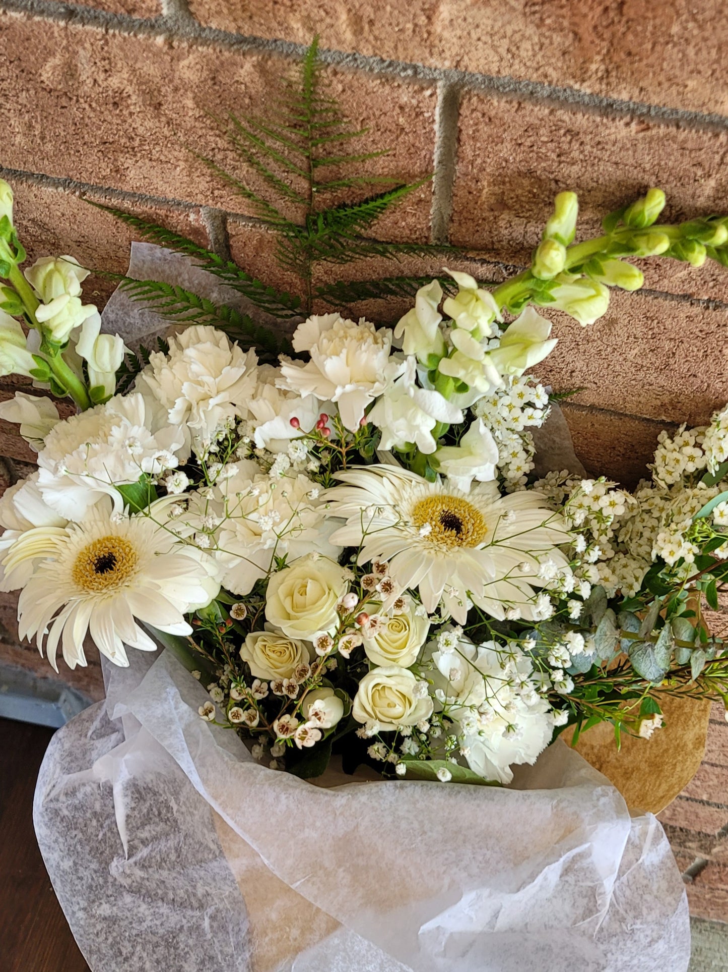 Fresh Floral Wrapped Bouquet (no vase)